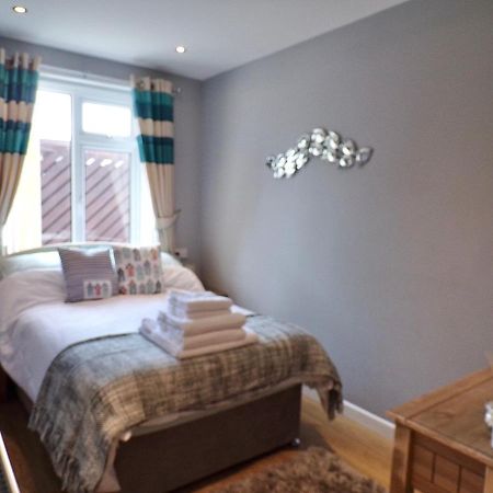 Coast 77 B&B Poole Kültér fotó