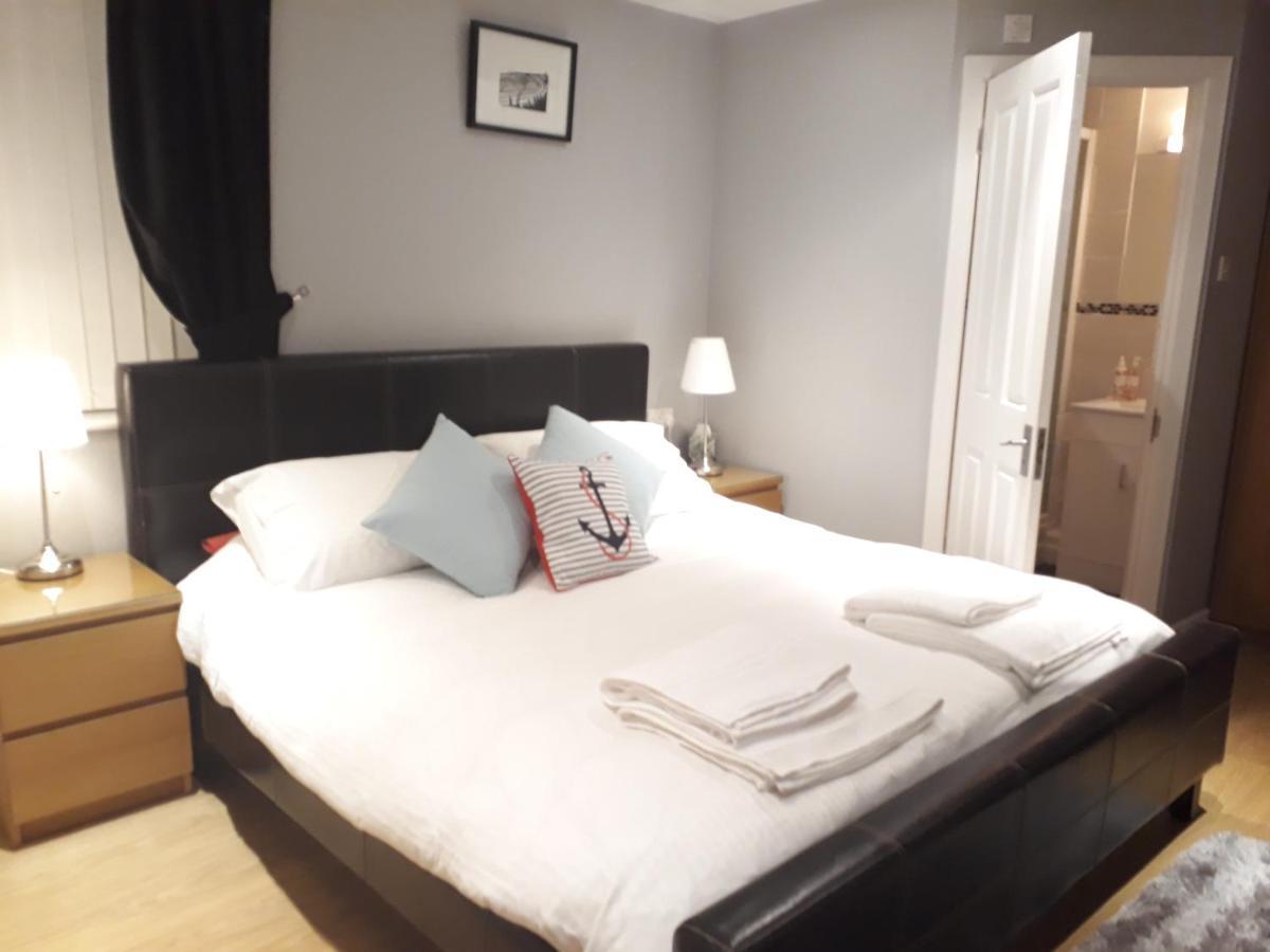 Coast 77 B&B Poole Kültér fotó