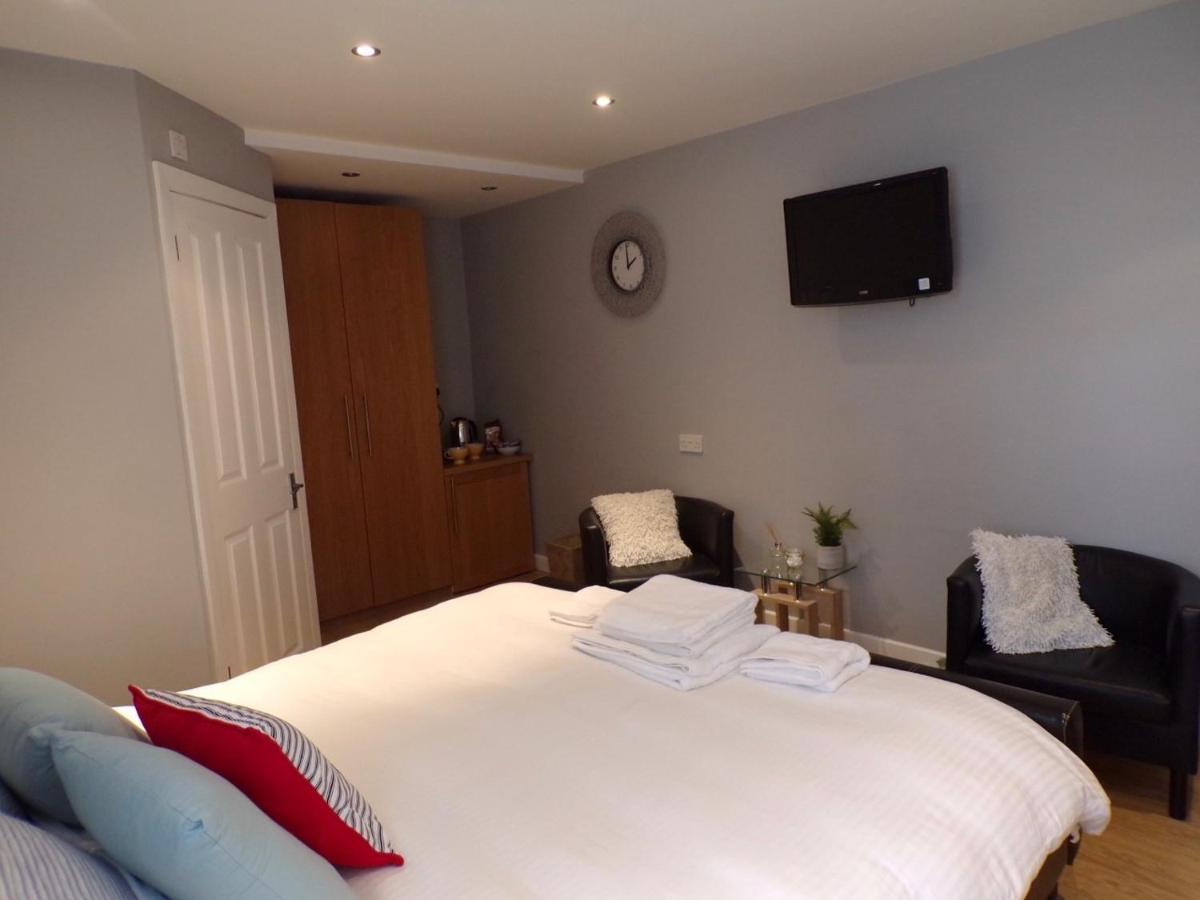 Coast 77 B&B Poole Kültér fotó